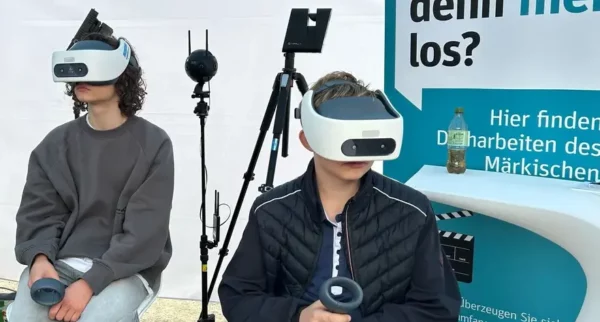 MOZ Schüler beim Newscamp Bild Christpoh Hagen